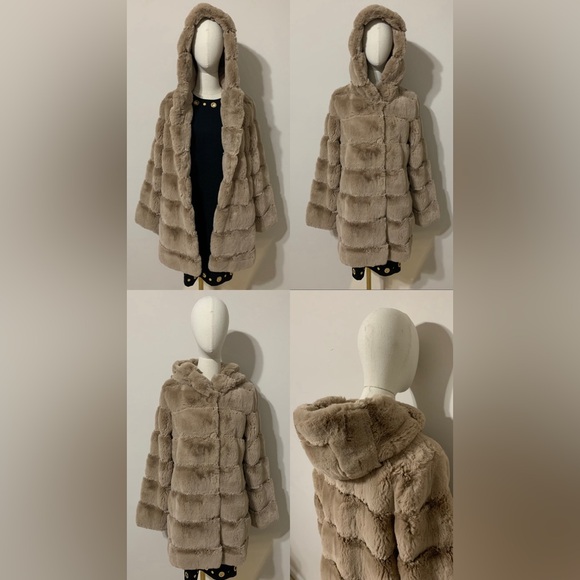 BCBGMaxAzria Jackets & Blazers - BCBGMaxAzria Hooded Tan Faux Fur Coat